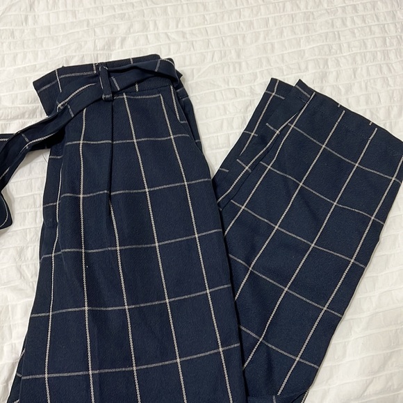Forever 21 size small dress pants - Picture 2 of 4